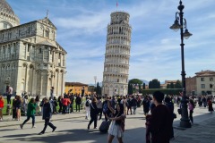 Touristes photographiés à Pise