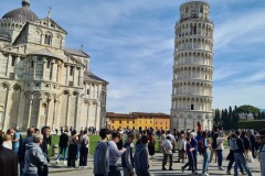 Touristes photographiés à Pise
