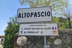 Altopascio est jumelé avec Saint Gilles, notre première étape