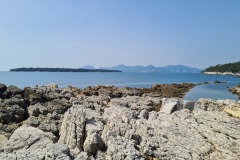 Ile Sainte Marguerite :vue sur l'ile Saint Honorat et l'Esterel