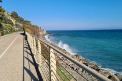 Piste cyclable à Cipressa