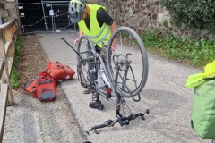 Dépannage après piste cyclable barrée à Varazze